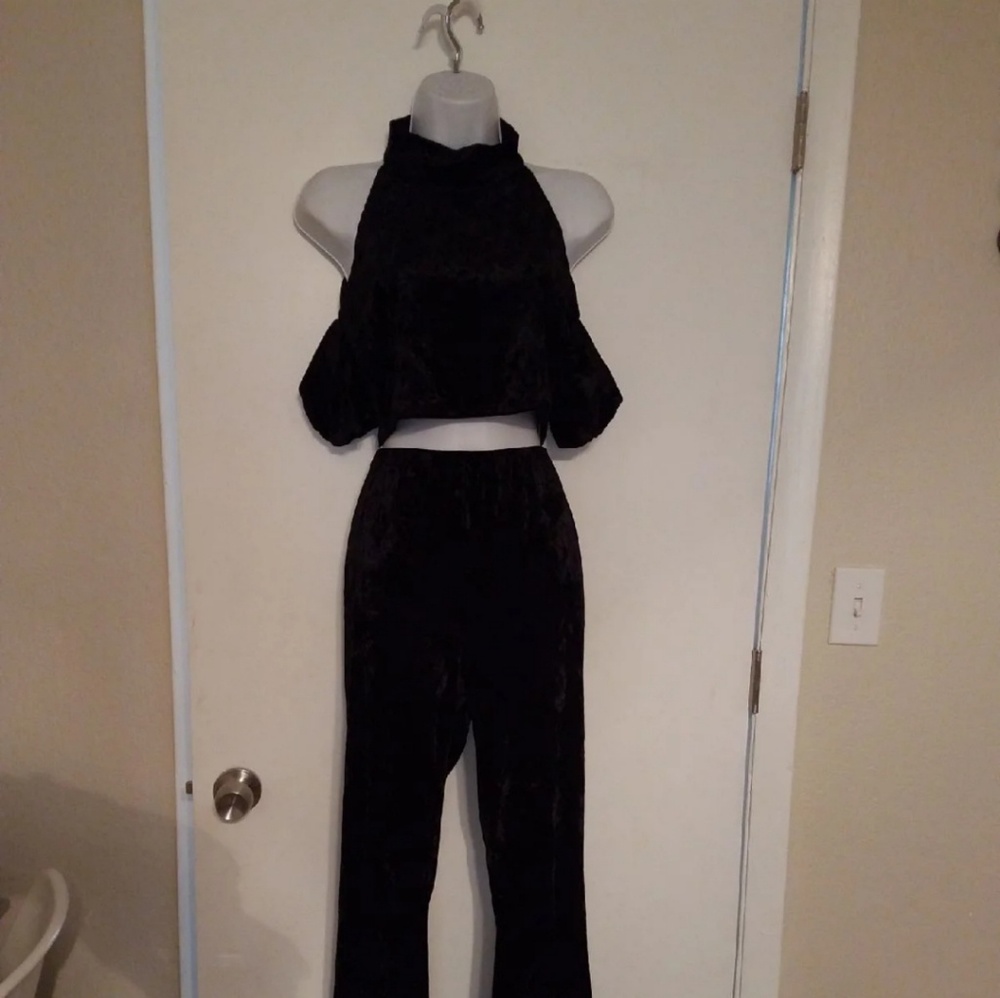 Yoki 2pc crushed velvet set